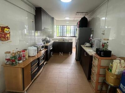 For Sale - 180 Ang Mo Kio Avenue 5