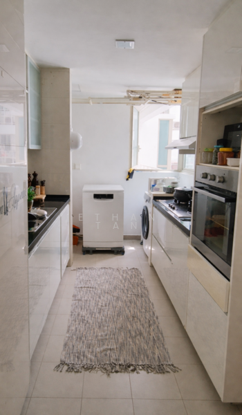 Casa Merah Condominium For Sale at S$ 2,000,000 | PropertyGuru Singapore - Kitchen