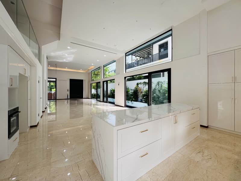Brand New with Pool, 5 levels with Lift, 7 Big bedrooms ensuite, huge living & dining hall, Walk to Stevens MRT, call 8130 3636 to view, 7 Bedrooms, 9,500 sqft, Semi-Detached House For Sale, by Kim Yan 金燕, 500006856 - Interior - PropertyGuru.com.sg