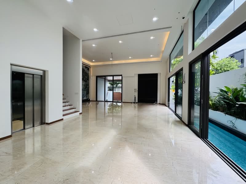 Brand New with Pool, 5 levels with Lift, 7 Big bedrooms ensuite, huge living & dining hall, Walk to Stevens MRT, call 8130 3636 to view, 7 Bedrooms, 9,500 sqft, Semi-Detached House For Sale, by Kim Yan 金燕, 500006856 - Interior - PropertyGuru.com.sg