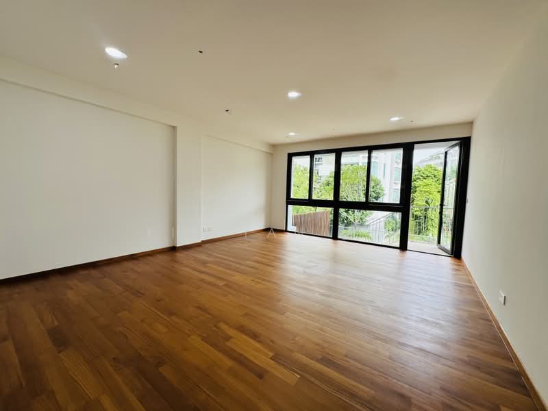 Brand New with Pool, 5 levels with Lift, 7 Big bedrooms ensuite, huge living & dining hall, Walk to Stevens MRT, call 8130 3636 to view, 7 Bedrooms, 9,500 sqft, Semi-Detached House For Sale, by Kim Yan 金燕, 500006856 - Living Room - PropertyGuru.com.sg