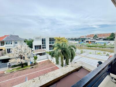 For Sale - MRT, Unblock Water Views, Park Connector, Privacy, Gd Condition, 5 Bdrms