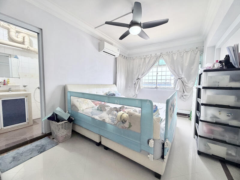 For Sale - 477 Sembawang Drive