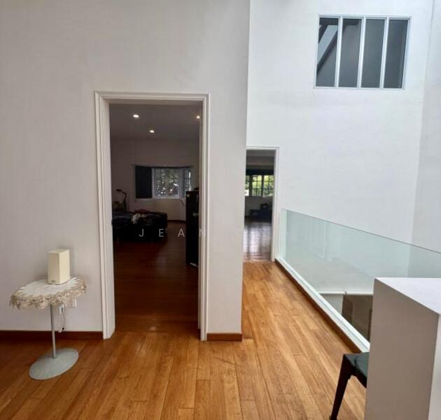 1KM NANYANG PRI. RARE 2 STY SEMI-D. REGULAR ELEVATED LAND. WIDE FRONTAGE. JEAN 93571119, Namly / Coronation Road / Lantana / Greenleaf, Tanglin / Holland / Bukit Timah, 4 Bedrooms, 3,000 sqft, Semi-Detached House For Sale, by Jean Ong, 500006990 - Corridor - PropertyGuru.com.sg
