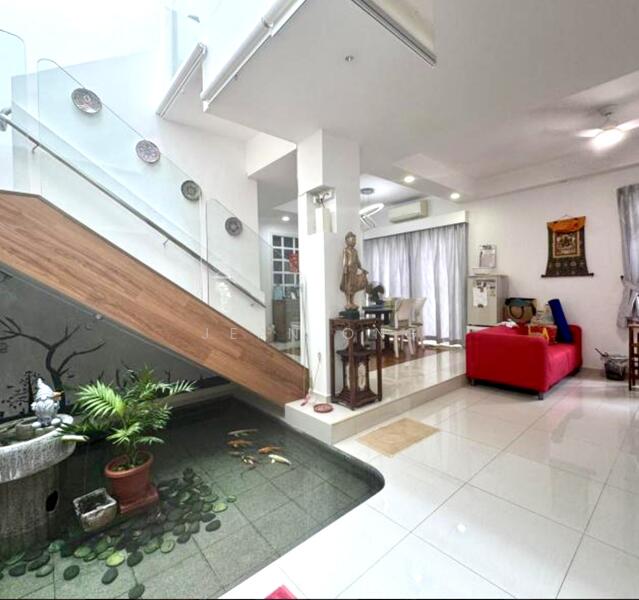 1KM NANYANG PRI. RARE 2 STY SEMI-D. REGULAR ELEVATED LAND. WIDE FRONTAGE. JEAN 93571119, Namly / Coronation Road / Lantana / Greenleaf, Tanglin / Holland / Bukit Timah, 4 Bedrooms, 3,000 sqft, Semi-Detached House For Sale, by Jean Ong, 500006990 - Living Room - PropertyGuru.com.sg