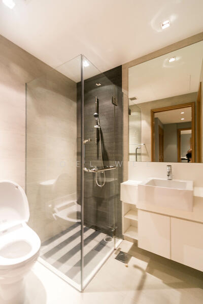 Junior Master Bathroom