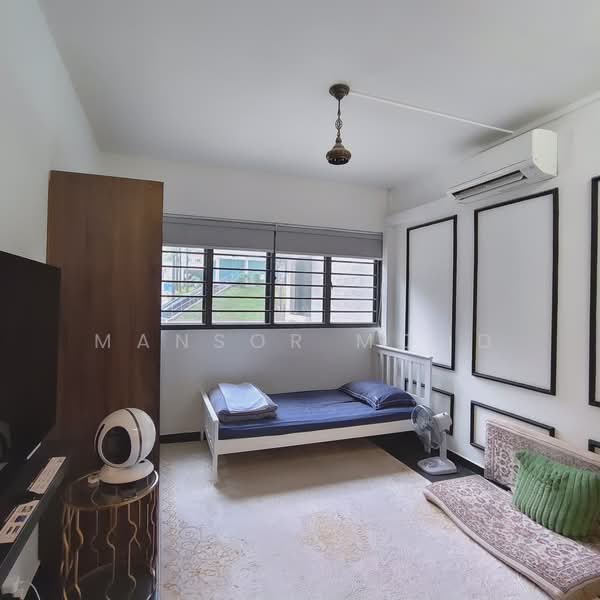 346 Woodlands Street 32, 346 Woodlands Street 32, 3 Bedrooms, 1,593 sqft, HDB Flat For Sale, by Mansor Mohd, 500007137 - Bedroom - PropertyGuru.com.sg
