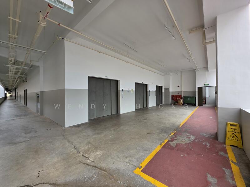Unity Centre, 51 Bukit Batok Crescent, 915 sqft, Light Industrial (B1) For Sale, by Wendy Cheong, 500007156 - Corridor - CommercialGuru.com.sg