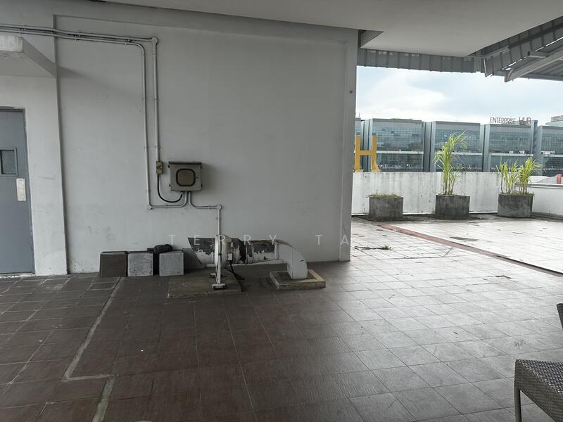 Heng Loong Building, 61 Bukit Batok Crescent, Dairy Farm / Bukit Panjang / Choa Chu Kang, 1,150 sqft, Light Industrial (B1) For Rent, by Terry Tan, 500007159 - Exterior - CommercialGuru.com.sg