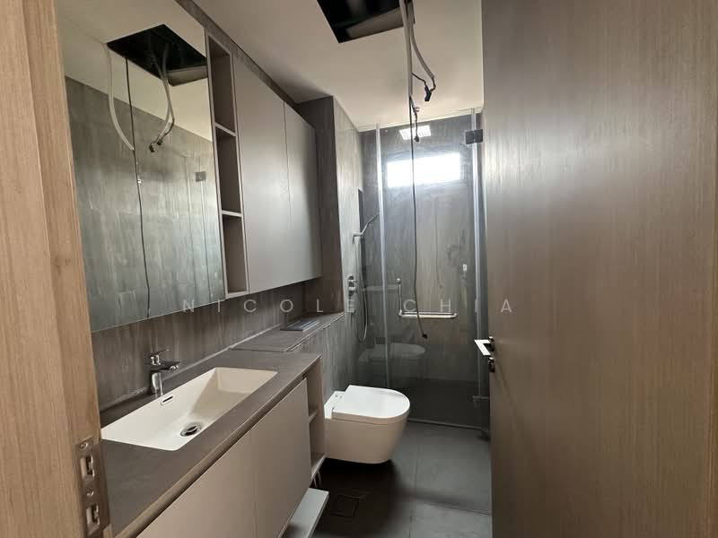 Lorong G Telok Kurau, Lorong G Telok Kurau , East Coast vicinity, 5 Bedrooms, 6,311 sqft, Semi-Detached House For Sale, by Nicole Chia, 500007197 - Bathroom - PropertyGuru.com.sg