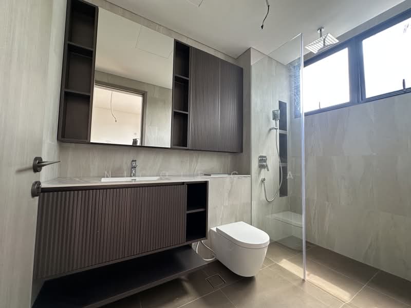 Telok Kurau, East Coast , Lorong G Telok Kurau, 5 Bedrooms, 5,765 sqft, Semi-Detached House For Sale, by Nicole Chia, 500007207 - Bathroom - PropertyGuru.com.sg