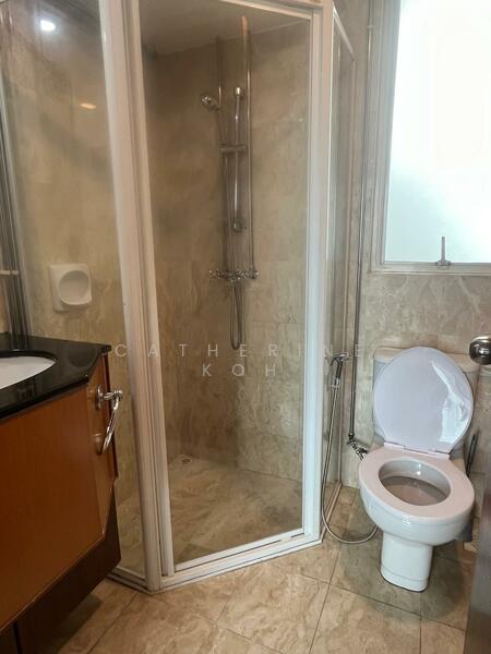 Master Bedroom Bathroom