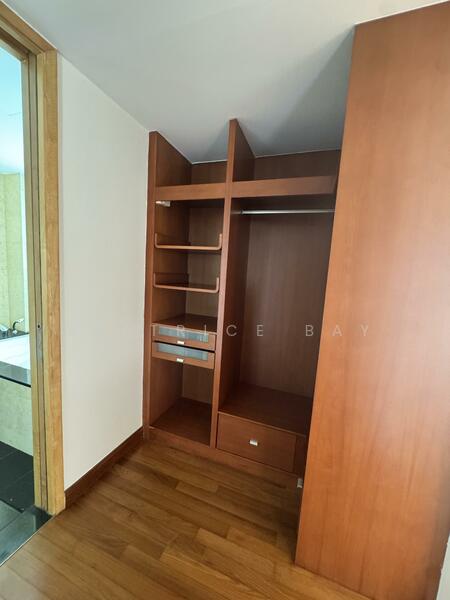 Master walk-in wardrobe