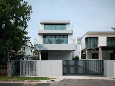 For Sale - ❤️GIANT⚡️ 4 Lvls Brand New Detached House w Basement, Lift, Attic & Pool