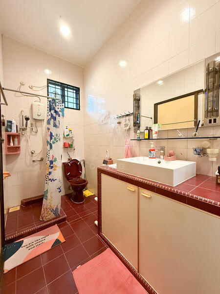 For Sale - UNDERVALUED FREEHOLD LANDED HOUSE FOR SALE