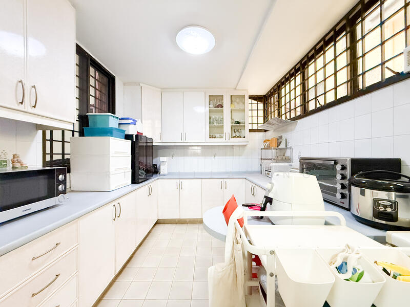 For Sale - UNDERVALUED FREEHOLD LANDED HOUSE FOR SALE