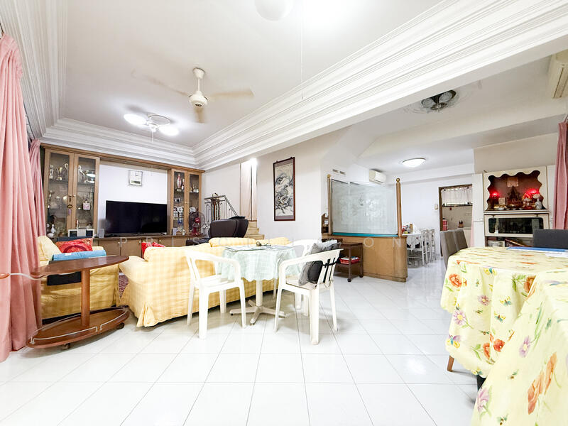 For Sale - UNDERVALUED FREEHOLD LANDED HOUSE FOR SALE