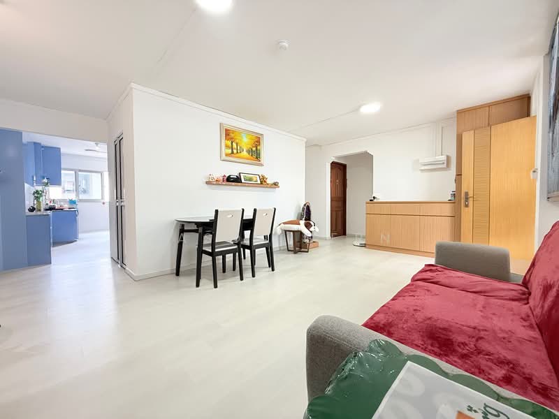 338 Ubi Avenue 1, 338 Ubi Avenue 1, 3 Bedrooms, 904 sqft, HDB Flat For Sale, by Jason Sern, 500007467 - Living Room - PropertyGuru.com.sg