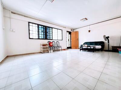 For Sale - 223 Yishun Street 21