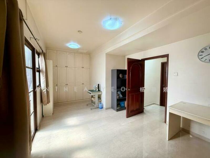 Cambridge road terrace 8 bedroom Terraced House For Sale at S$ 6,200,000 | PropertyGuru Singapore