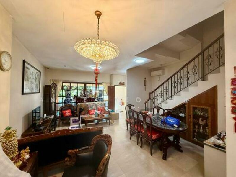Cambridge road terrace 8 bedroom Terraced House For Sale at S$ 6,200,000 | PropertyGuru Singapore
