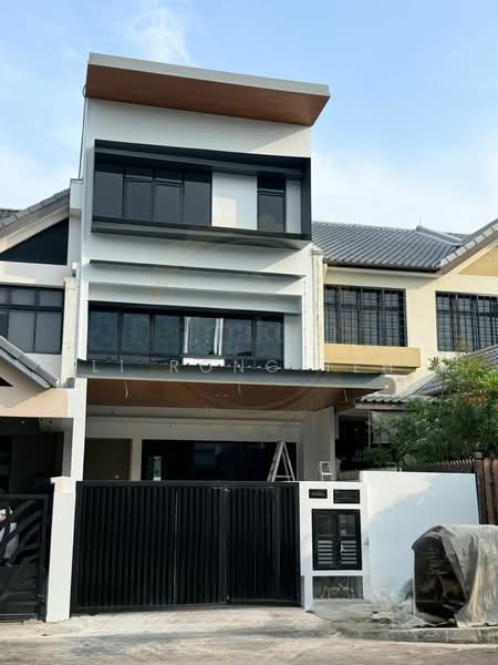 ❤️ BRAND NEW 7+1 ROOM LANDED! WALK TO AMENITIES!, , 7 Bedrooms, 5,264 sqft, Terraced House For Sale, by Li Rong Teh, 500007539 - Exterior - PropertyGuru.com.sg