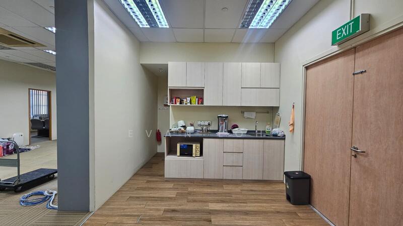 E-Centre @ Redhill, 3791 Jalan Bukit Merah, 1,992 sqft, Light Industrial (B1) For Rent, by Evan Loh, 500007569 - Kitchen - CommercialGuru.com.sg