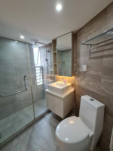 Attached Bathroom to Master Bedroom