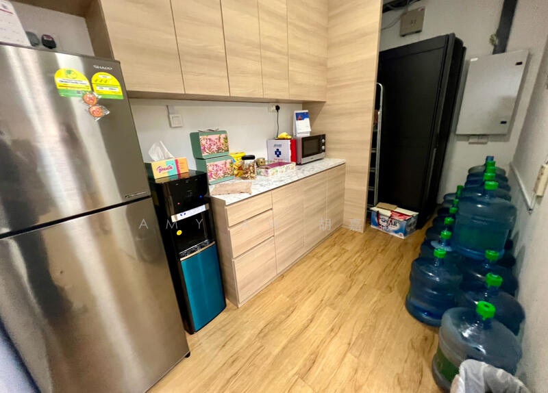 RAFFLES PLACE | Fitted Office | Walking Distance to MRT |, Raffles Place MRT, 3,100 sqft, Office For Rent, by Amy Aw 胡嘉薇, 500007711 - CommercialGuru.com.sg