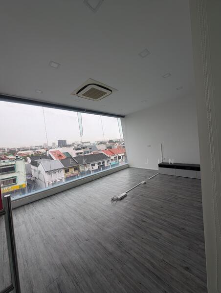 Popular New Office in Macpherson – Hassle-Free Lease, Near Expressways, , 3,000 sqft, Office For Rent, by Quek Fu Jin, 500007826 - Living Room - CommercialGuru.com.sg