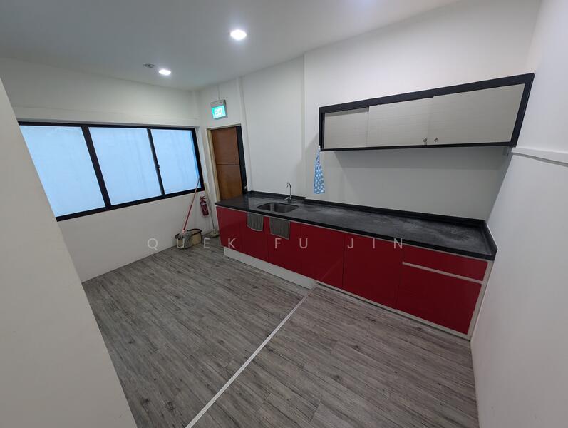 Popular New Office in Macpherson – Hassle-Free Lease, Near Expressways, , 3,000 sqft, Office For Rent, by Quek Fu Jin, 500007826 - Kitchen - CommercialGuru.com.sg