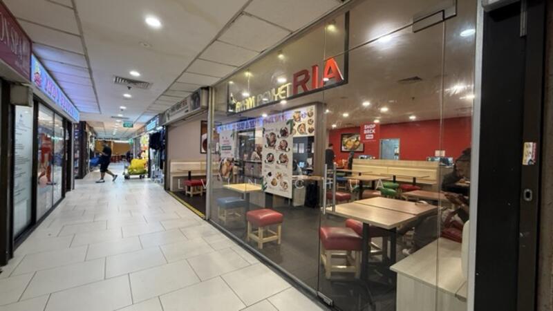 Lucky Plaza, 304 Orchard Road, 1,679 sqft, Food & Beverage For Rent, by Alvin Chua, 500007977 - Dining Room - CommercialGuru.com.sg