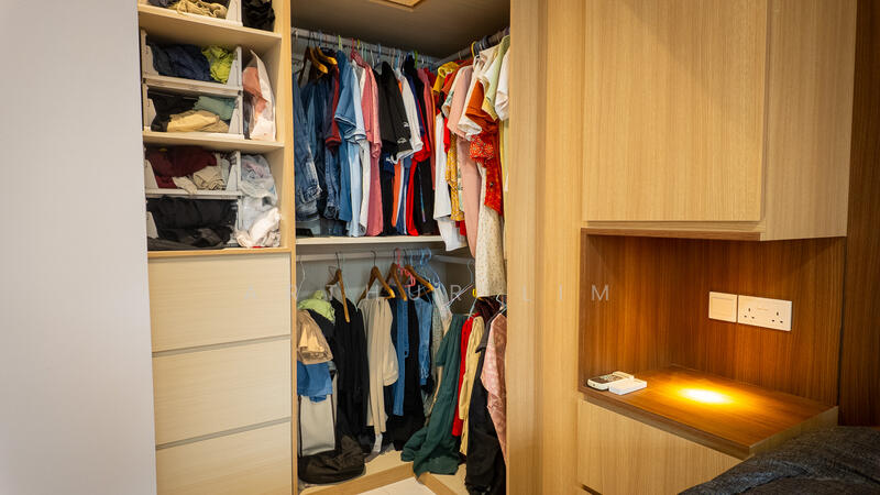 Master Walk-In Wardrobe