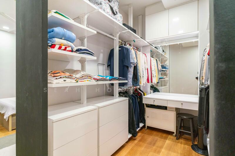 Junior Walk-in Wardrobe 