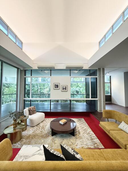 Living Room (2nd floor)