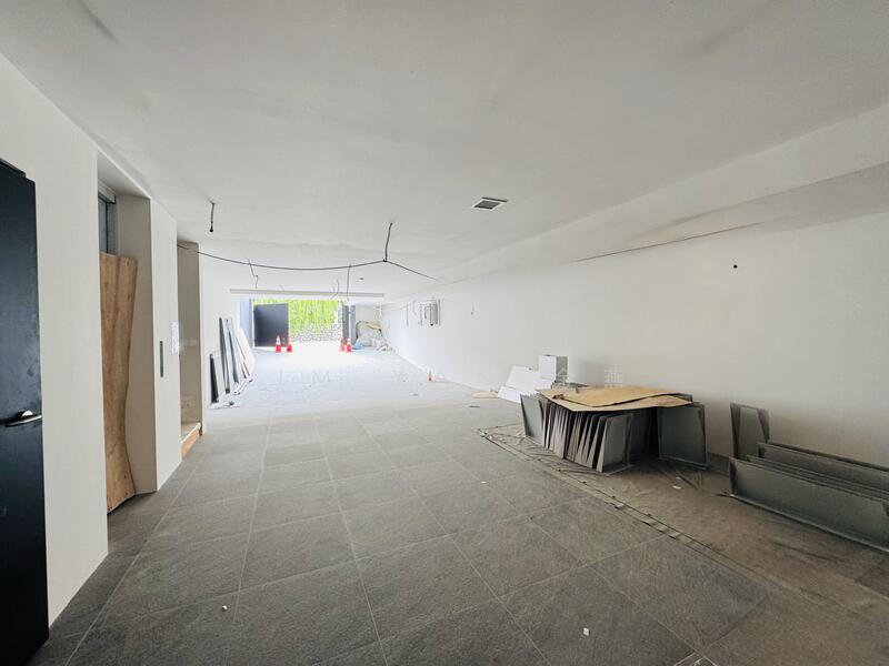 For Sale - Brand new & freehold semi-d, 4 levels with lift, swimming pool, Basement to park 6 cars