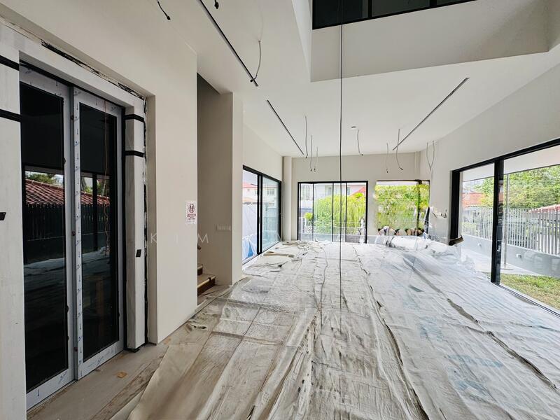 For Sale - Brand new & freehold semi-d, 4 levels with lift, swimming pool, Basement to park 6 cars