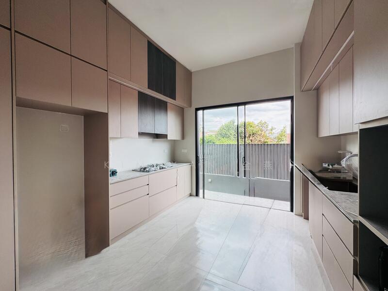 For Sale - Last unit: Brand new & freehold semi-d, 4 levels with lift, swimming pool, Basement to park 6 cars