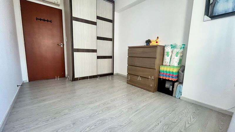 416A Fernvale Link HDB Flat For Sale at S$ 800,000 | PropertyGuru Singapore - Bedroom 3