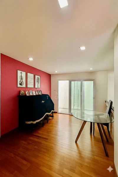Spacious Semi-D around the heart of Beauty World!, Upper Bukit Timah / Jalan Selanting / Jalan Jurong Kechil, 6 Bedrooms, 4,800 sqft, Semi-Detached House For Sale, by Glenice Toh, 500008374 - Living Room - PropertyGuru.com.sg