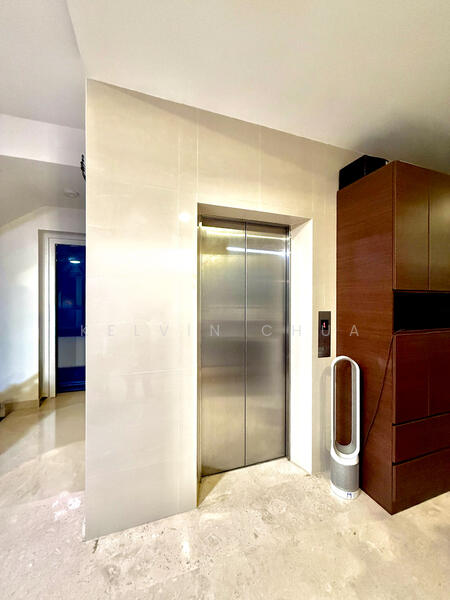 Passenger lift
