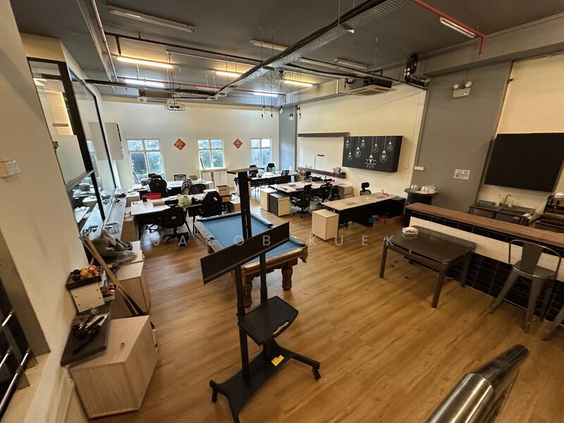 Harbourside Building 2, 2 Boon Leat Terrace, 2,412 sqft, Light Industrial (B1) For Rent, by Jacob Kuek, 500008695 - Office - CommercialGuru.com.sg