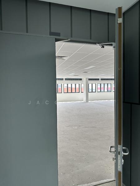 Harbour Link Innohub, , 2,864 sqft, Light Industrial (B1) For Rent, by Jacob Kuek, 500008787 - Interior - CommercialGuru.com.sg