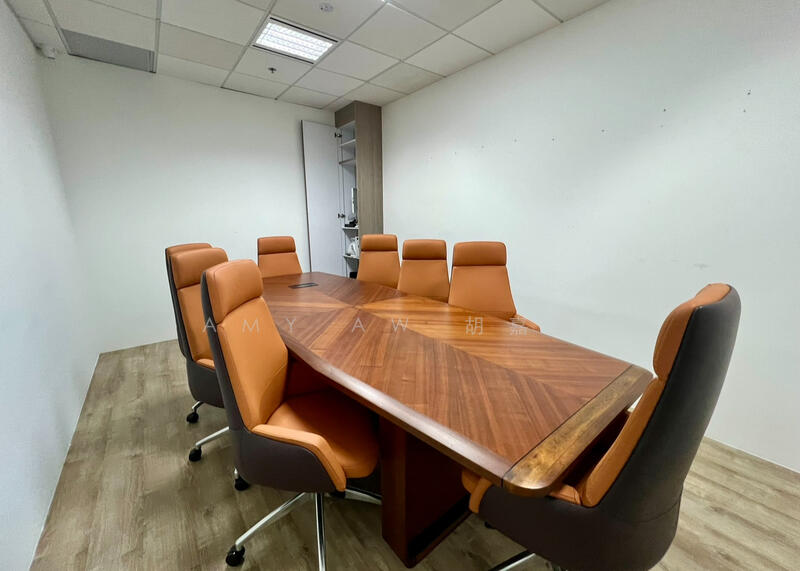 RAFFLES PLACE | Nicely Fitted Office | City Views |, Raffles Place MRT, 1,044 sqft, Office For Rent, by Amy Aw 胡嘉薇, 500009068 - CommercialGuru.com.sg