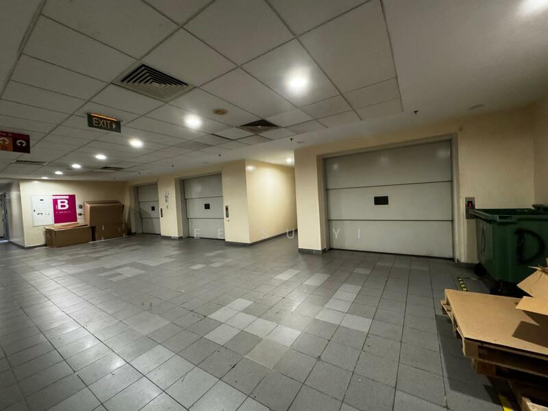 Ubi Techpark, 10 Ubi Crescent, 4,715 sqft, Light Industrial (B1) For Rent, by Lee Su Yi, 500009287 - Corridor - CommercialGuru.com.sg