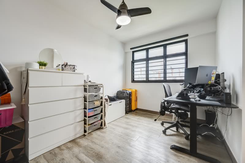 808B Choa Chu Kang Avenue 1 HDB Flat For Sale at S$ 749,999 | PropertyGuru Singapore - Bedroom