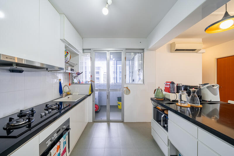 For Sale - 879B Tampines Avenue 8