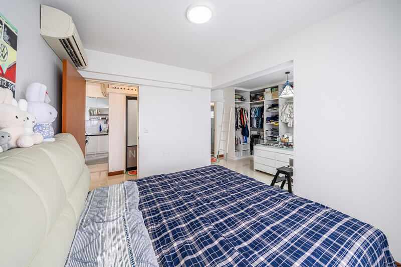 For Sale - 879B Tampines Avenue 8