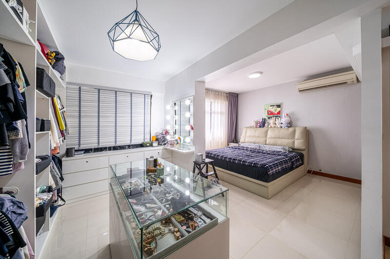 For Sale - 879B Tampines Avenue 8