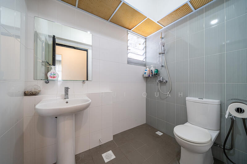 For Sale - 879B Tampines Avenue 8